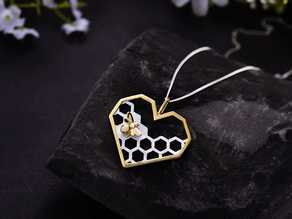 Herz-Halskette Mit Wabenmuster