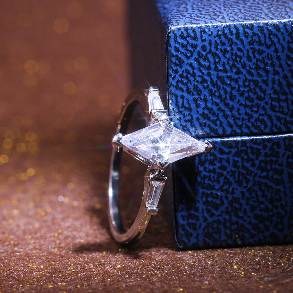 Pferd Auge Solitär Verlobungsring