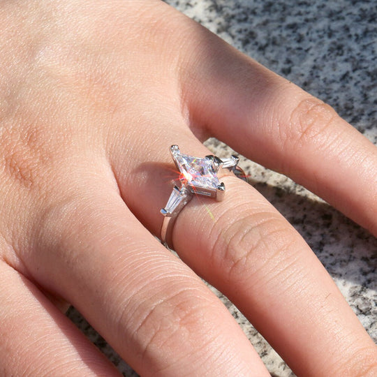 Pferd Auge Solitär Verlobungsring