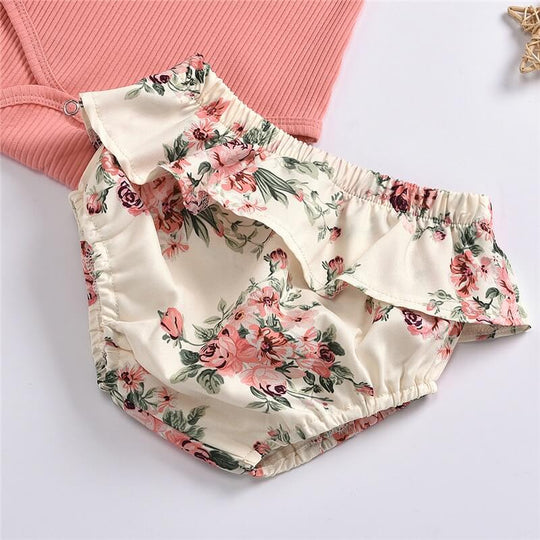 Ruffled Geripptes Floral Shorts Set